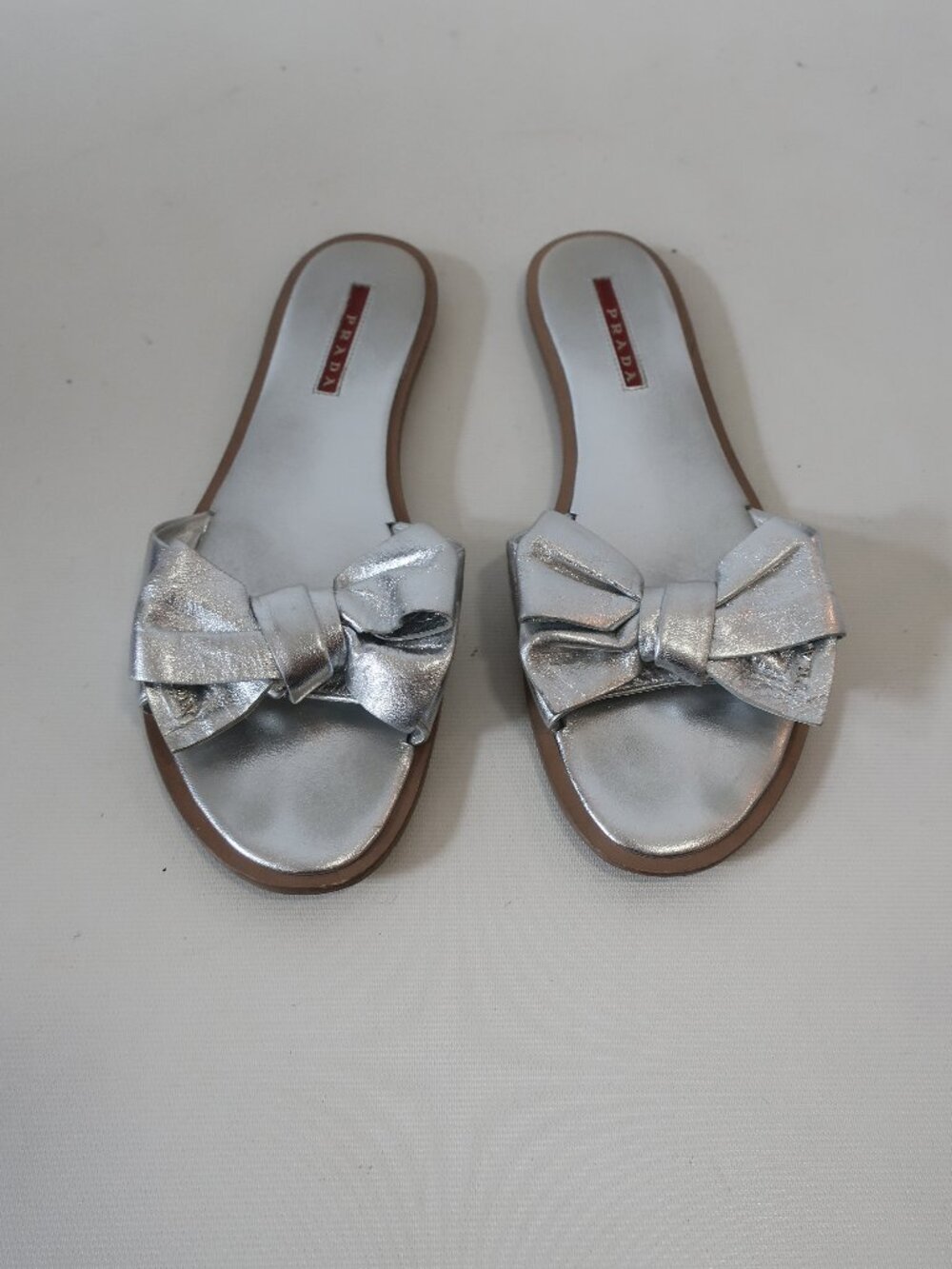 Women Prada Silver Bow Tie Flat Leather Sandals 38 1/2/US 8.5